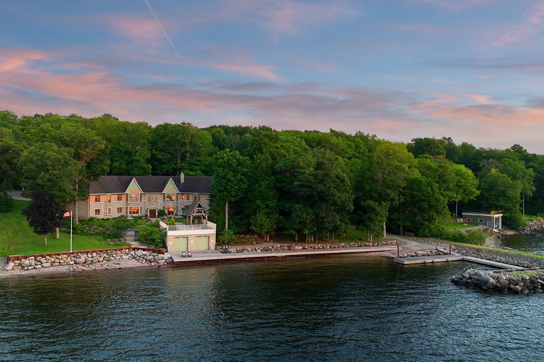 House in Penetanguishene, Ontario, Canada 1 - 18438700