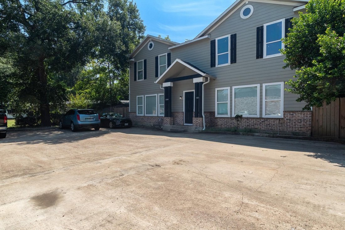 Huntsville, Texas, United States 2 - 18442436