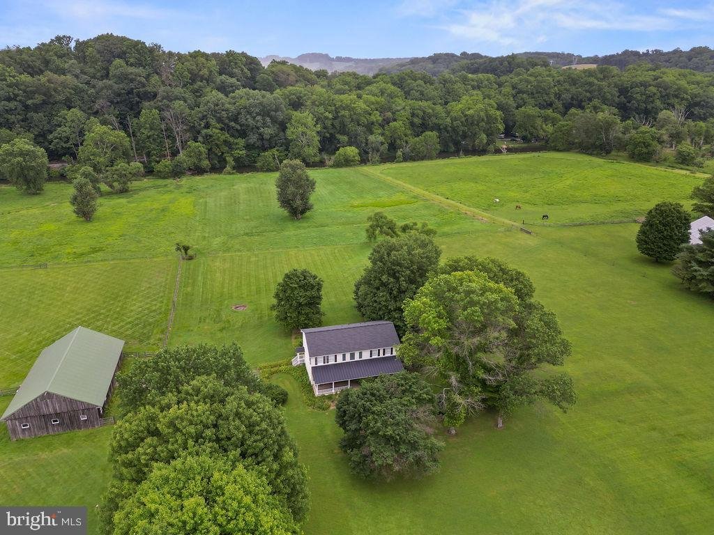 House in Coatesville, Pennsylvania, United States 4 - 18442693