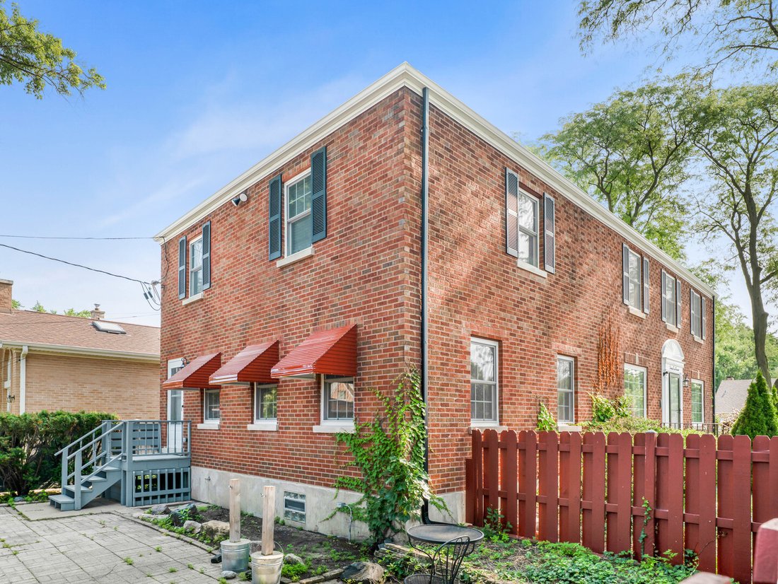 House in Elmwood Park, Illinois, United States 5 - 18440333