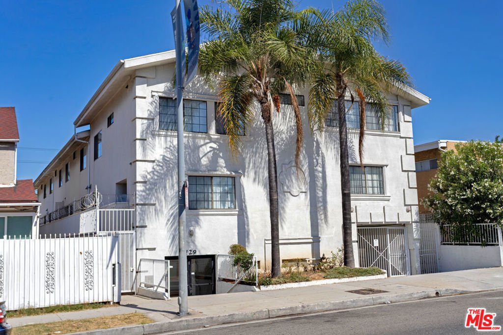 Los Angeles, California, United States 3 - 18435992