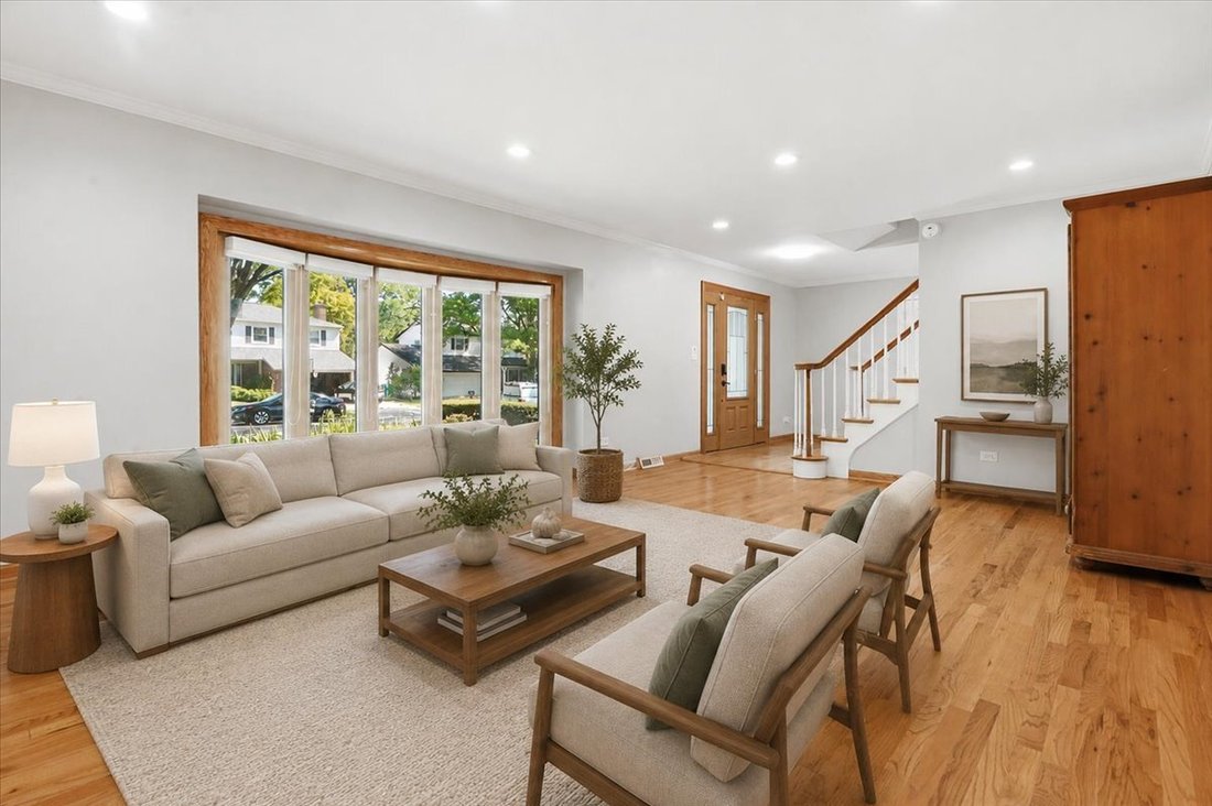 House in Buffalo Grove, Illinois, United States 4 - 18437374