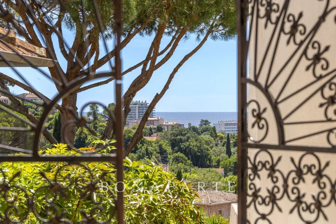 House in Font de Veyre, Cannes, France 4 - 18438031