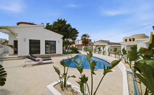 Maison à Empuriabrava, Catalogne, Espagne 1