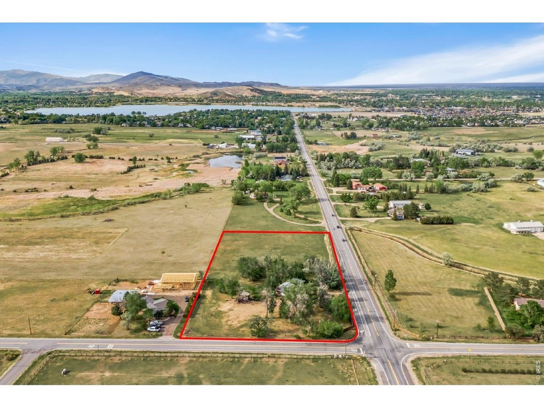 Berthoud, Colorado, United States 3 - 18439395