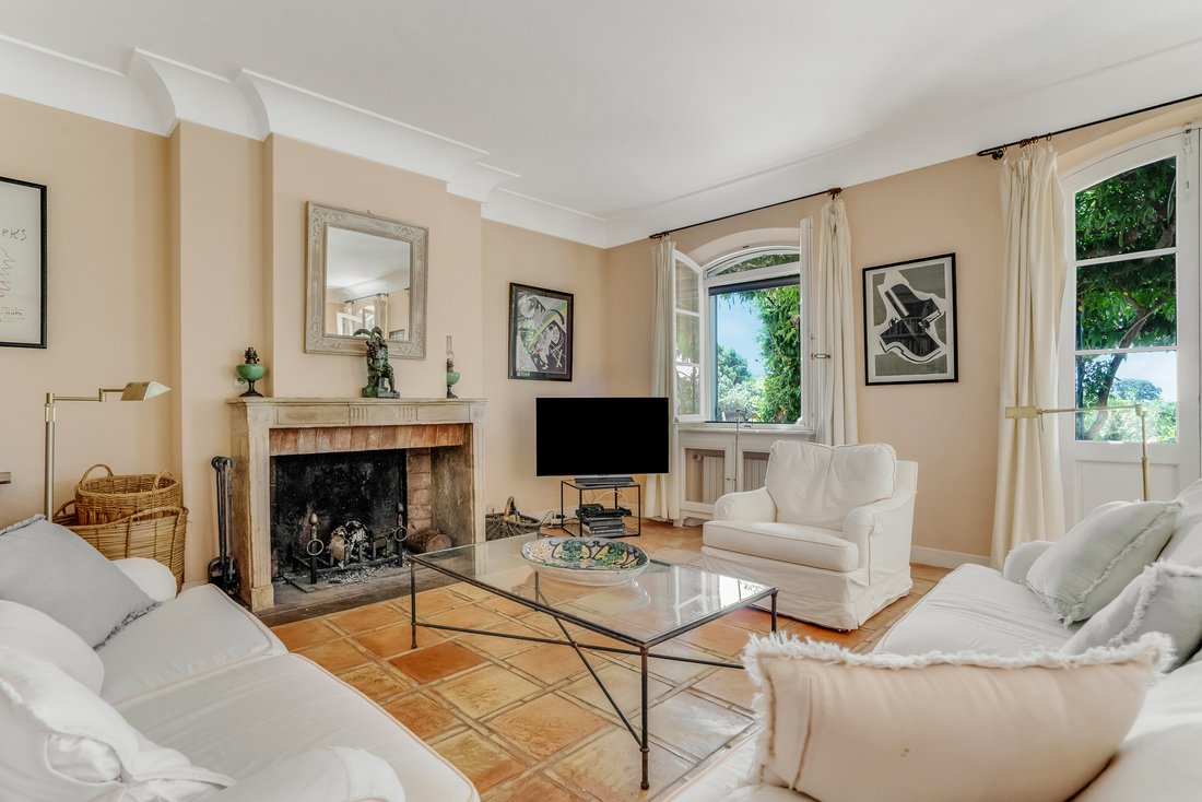 House in Zone Est Diffuse, Saint-Tropez, France 4 - 18438235