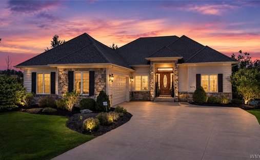 House in Clarence Center, New York, United States 1