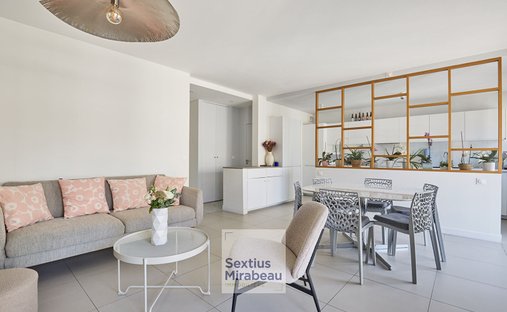 Apartment in Granettes-Jauberte-Sainte Anne, Aix-en-Provence, France 1