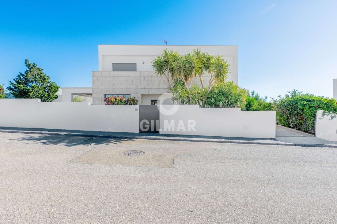 Villa in Conil de la Frontera, Andalusia, Spain 2 - 18194075