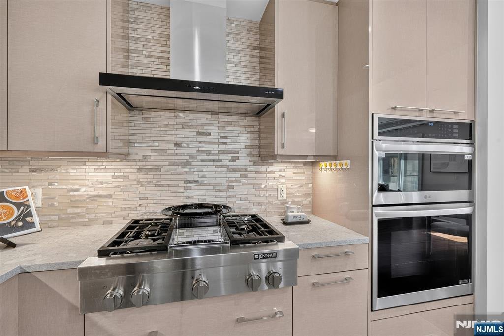 Condo in Weehawken, New Jersey, United States 4 - 18440374