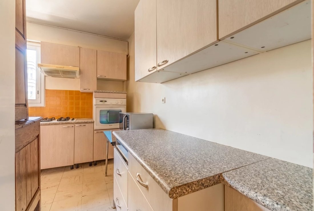 Apartment in Eiffel, Levallois-Perret, France 5 - 18437798