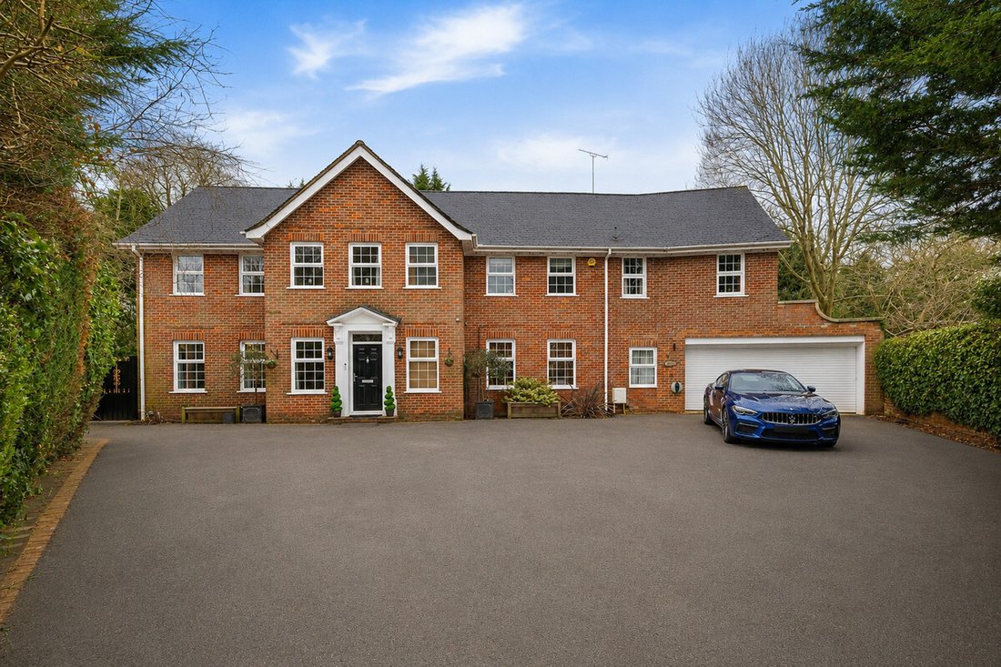 House in Maidenhead, England 1 - 16992950