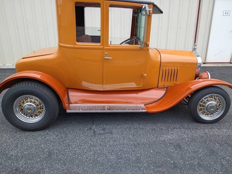Coupe in Glendale, United States 4 - 18442328
