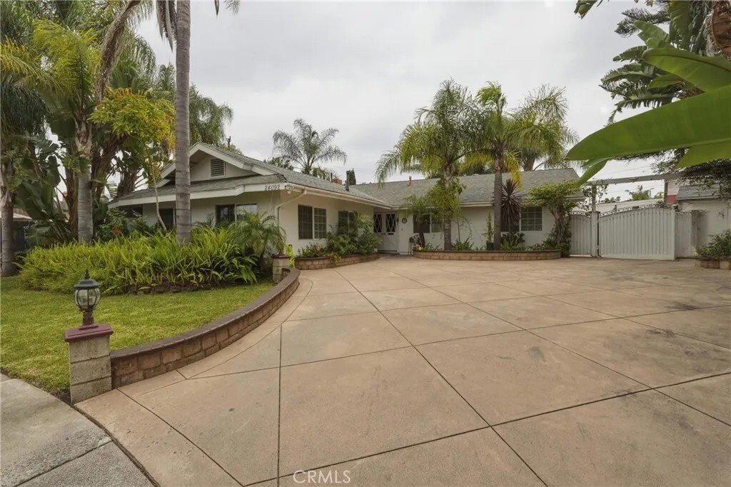 Lake Forest, California, United States 3 - 18268153