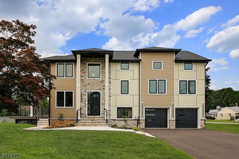 House in Metuchen, New Jersey, United States 1 - 18440524
