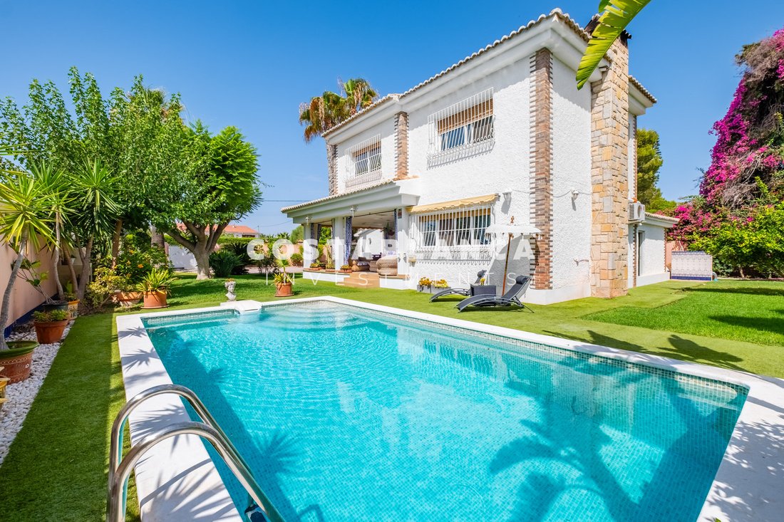 Villa in San Juan de Alicante, Valencian Community, Spain 1 - 18437918