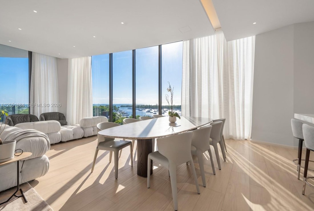 Condo in Miami, Florida, United States 4 - 18438228