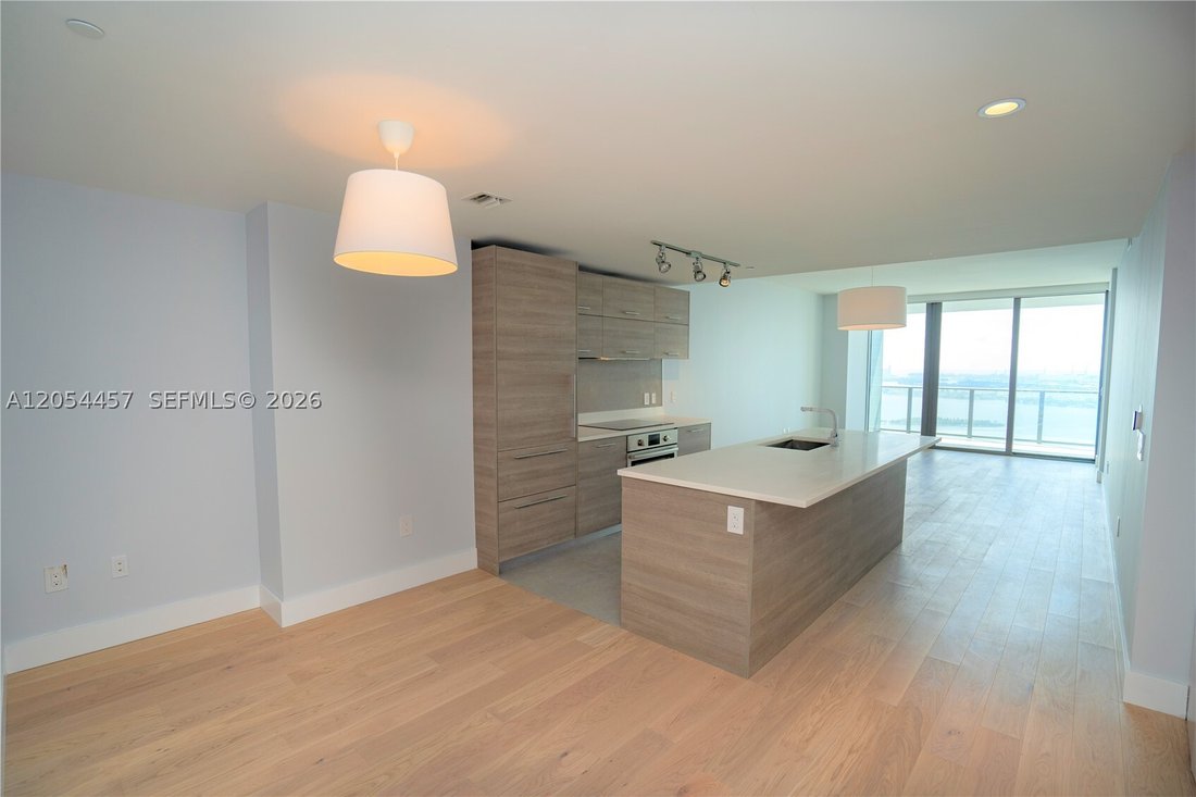 Condo in Miami, Florida, United States 3 - 18440022