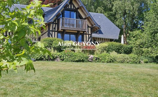 House in Bonneville-la-Louvet, Normandy, France 1