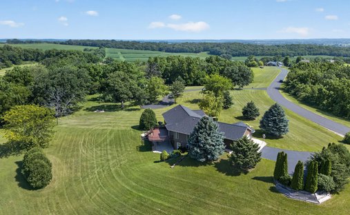 House in Montrose, Wisconsin, United States 1