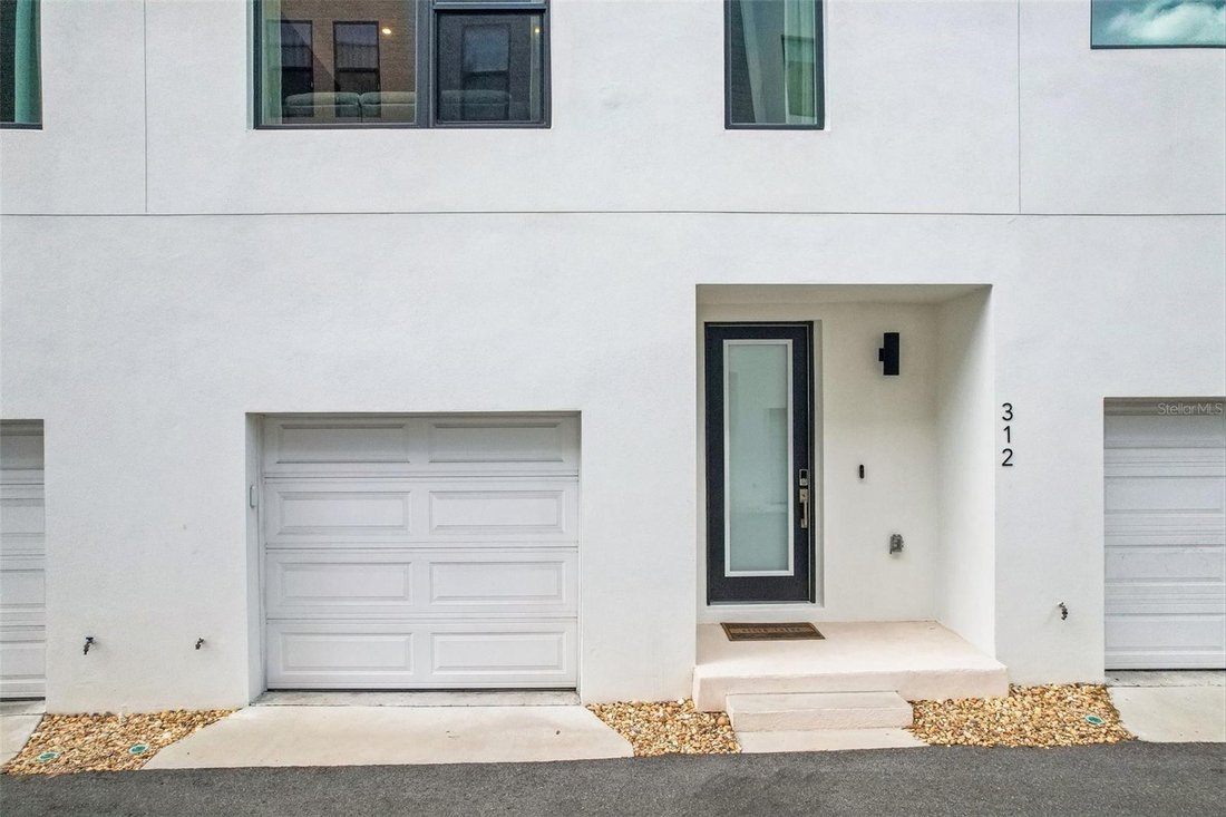 Townhouse in St. Petersburg, Florida, United States 2 - 18439440