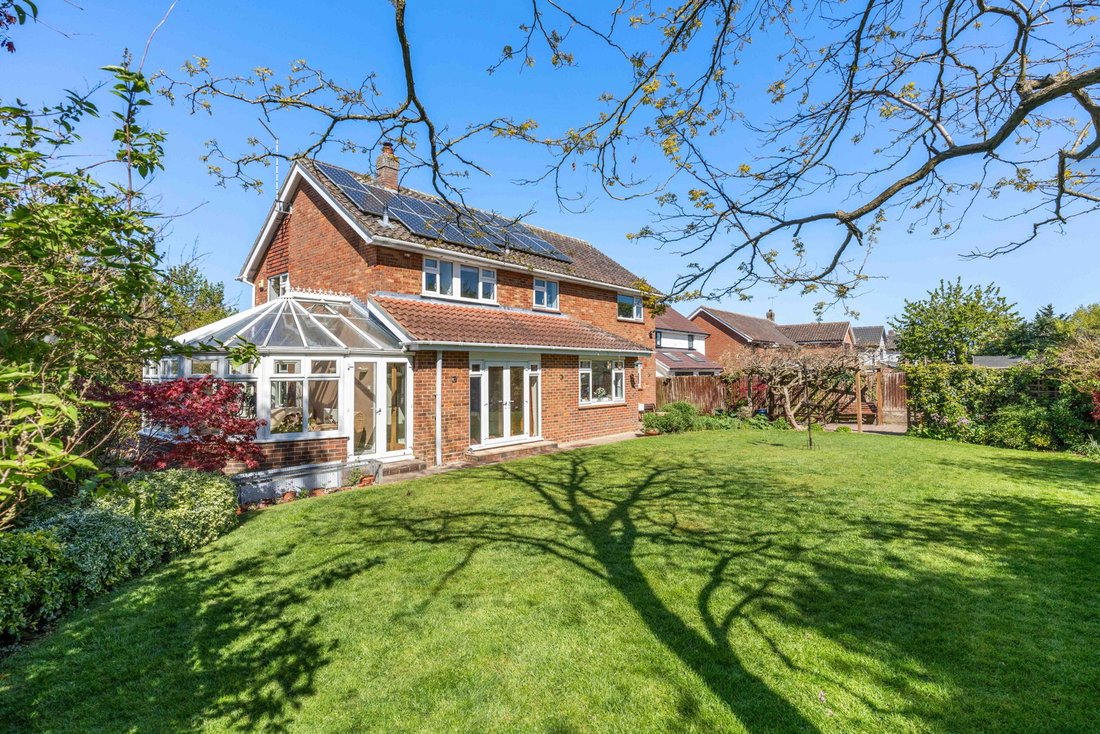 House in Roxwell, England 3 - 17779678