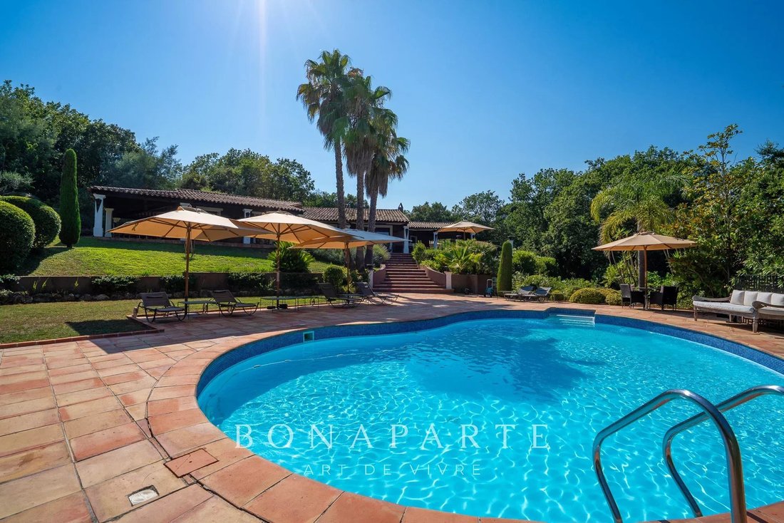 Villa in Gassin, Provence-Alpes-Côte d'Azur, France 3 - 18438041