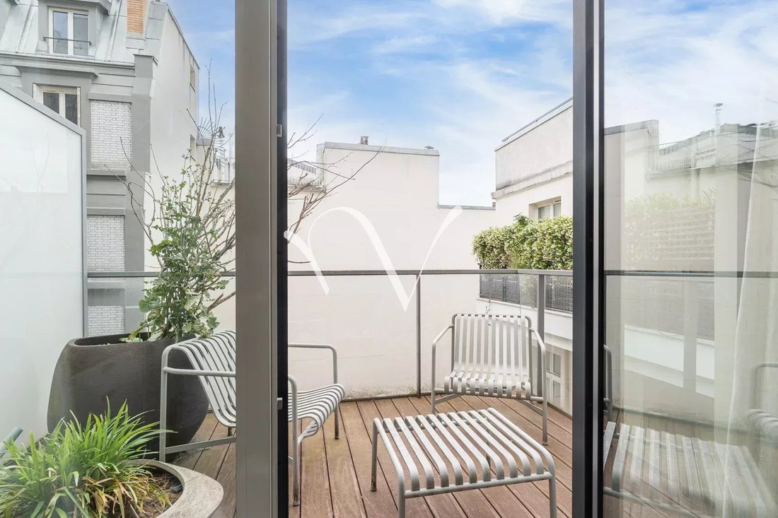 Apartment in Gros Caillou, Paris 7e Arrondissement, Paris 1 - 18437624