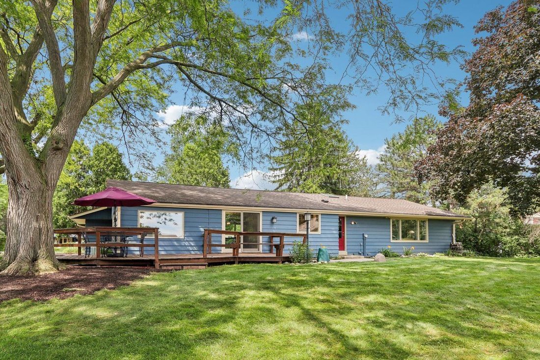 House in Brookfield, Wisconsin, United States 3 - 18442247