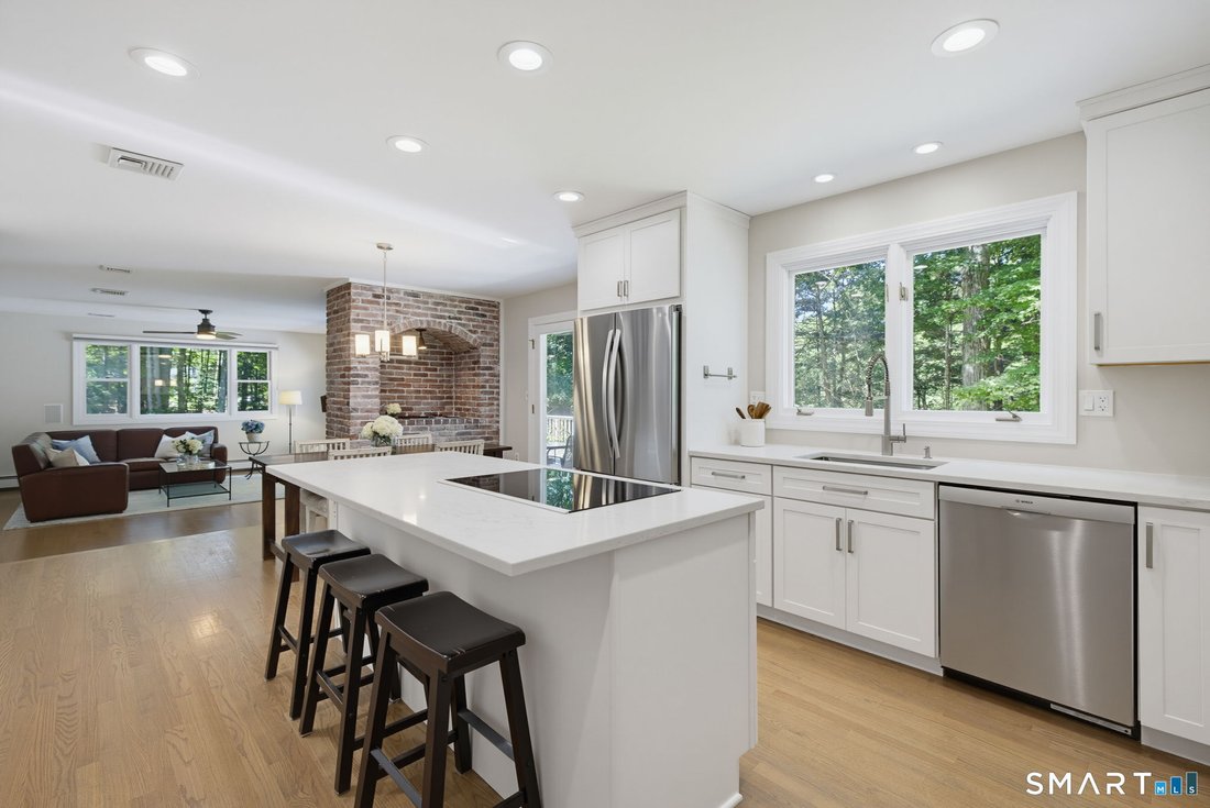 House in Avon, Connecticut, United States 5 - 18442159