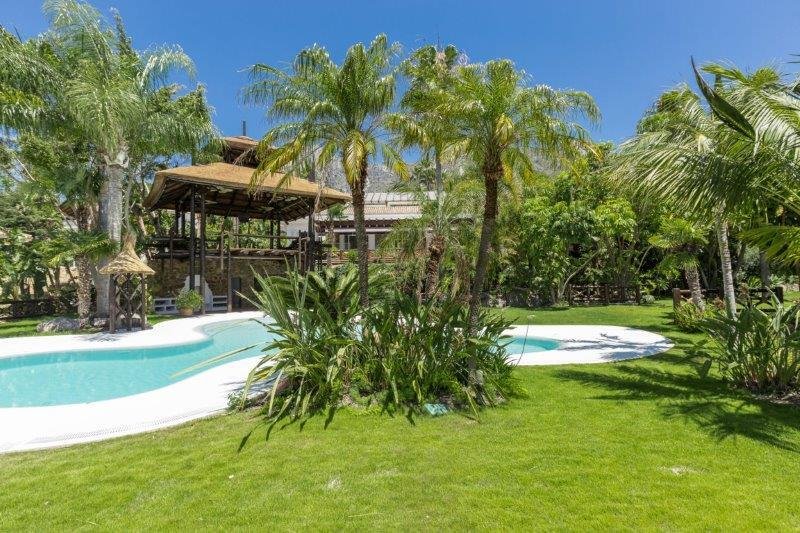 Villa in Sierra Blanca, Marbella, Spain 3 - 17398990