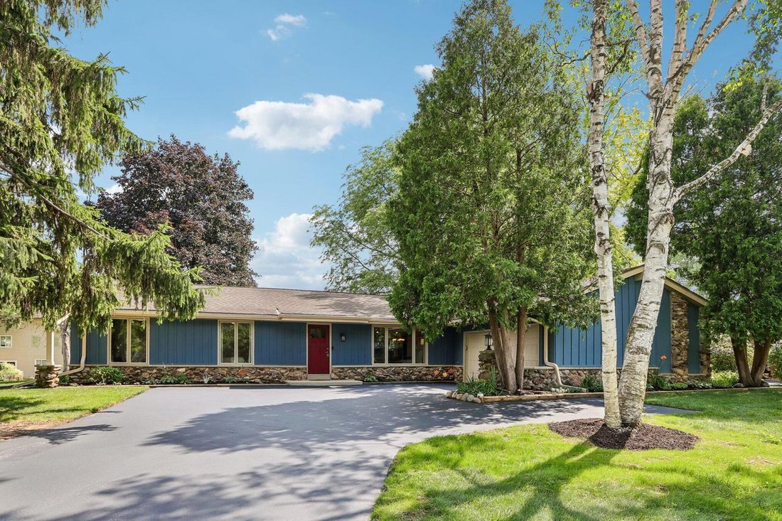 House in Brookfield, Wisconsin, United States 5 - 18442247