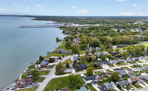 House in St. Clair Shores, Michigan, United States 1