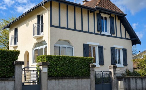 House in Chambery, Auvergne-Rhône-Alpes, France 1