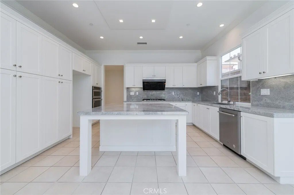 Condo in Irvine, California, United States 3 - 18439918
