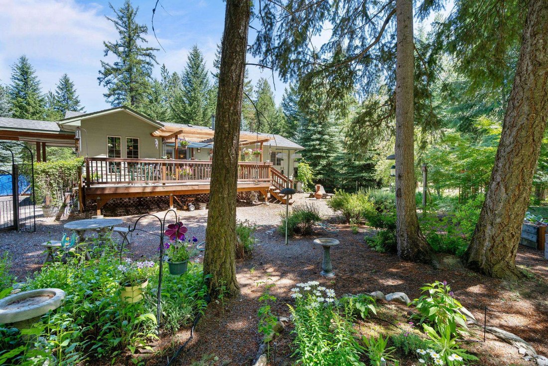 House in Loon Lake, Washington, United States 3 - 18442084