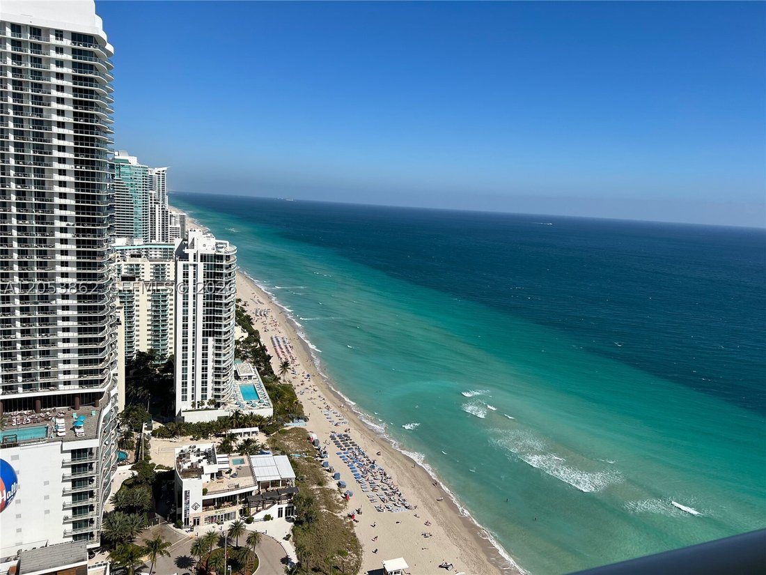 Condo in Hallandale Beach, Florida, United States 1 - 18436557