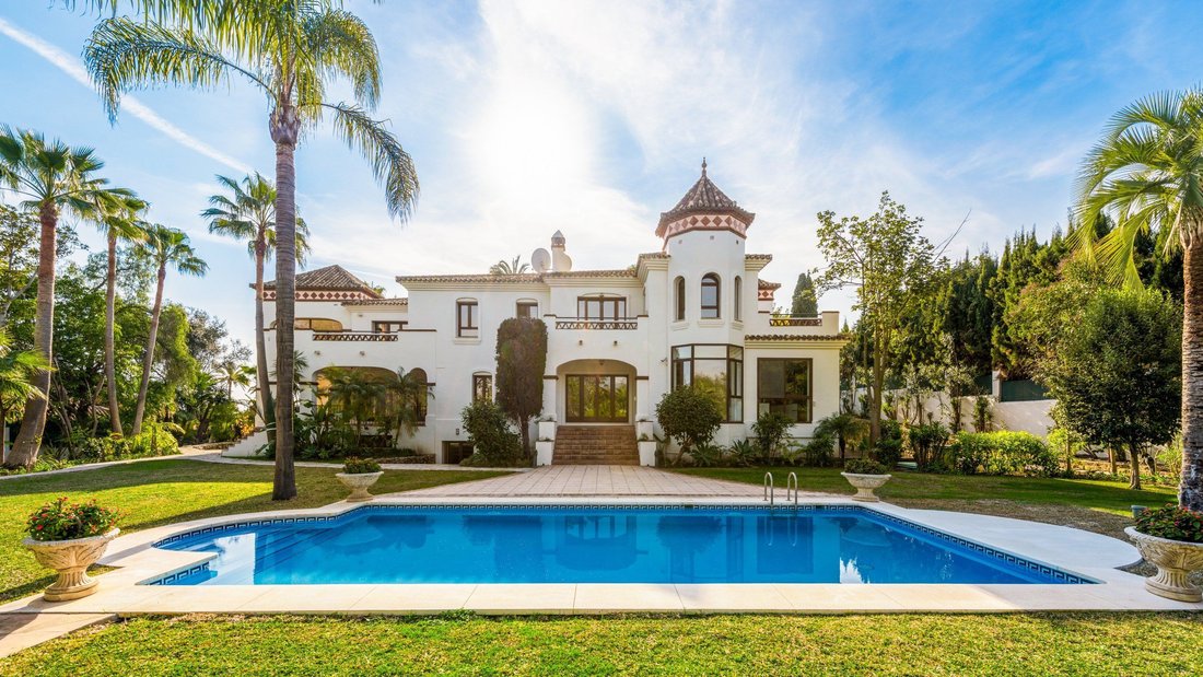 Villa in Nueva Andalucia, Marbella, Spain 1 - 17399066