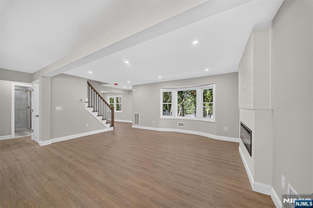House in Oakland, New Jersey, United States 5 - 18437937