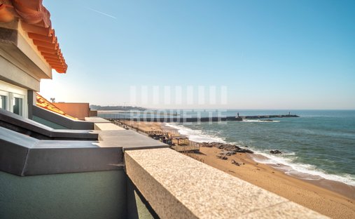 Apartment in Cedofeita, Santo Ildefonso, Se, Miragaia, Sao Nicolau e Vitoria, Porto District, Portugal 1