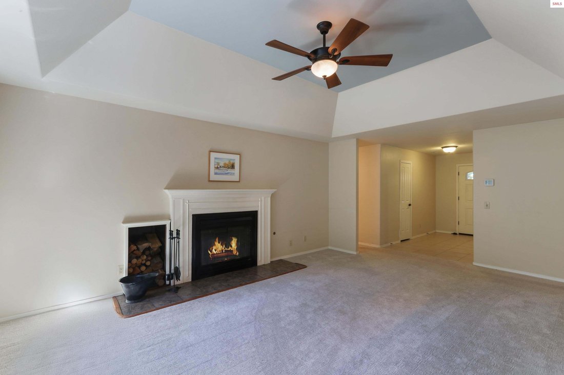 House in Sandpoint, Idaho, United States 5 - 18432155