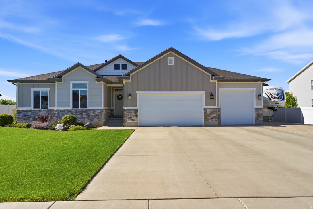 House in Layton, Utah, United States 2 - 18439342