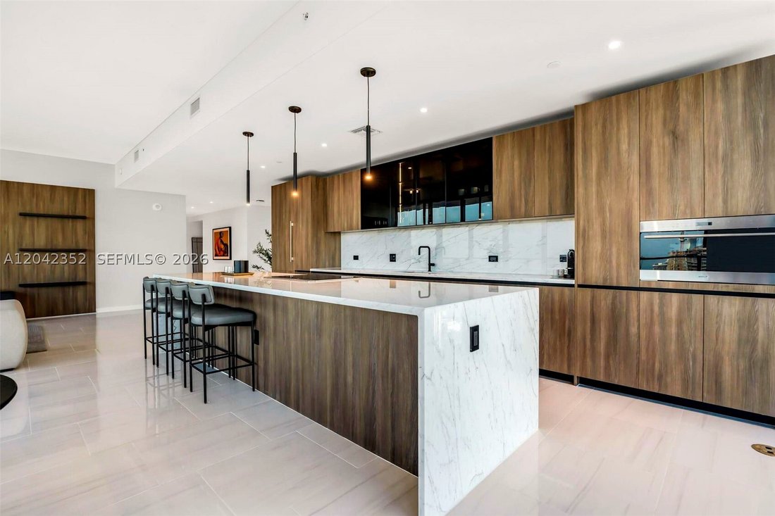 Condo in Miami, Florida, United States 3 - 18440003