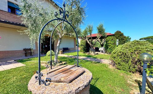 House in Bastia Umbra, Umbria, Italy 1