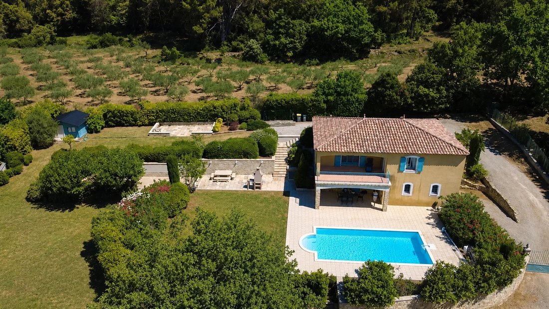 House in Besse-sur-Issole, Provence-Alpes-Côte d'Azur, France 2 - 18434726