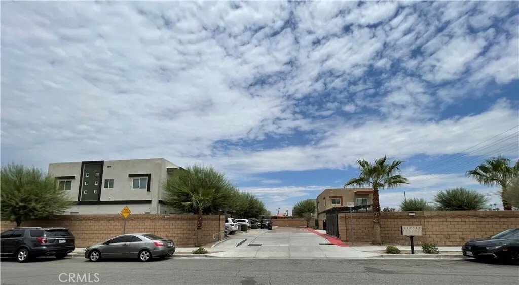 Palm Springs, California, United States 2 - 18439952