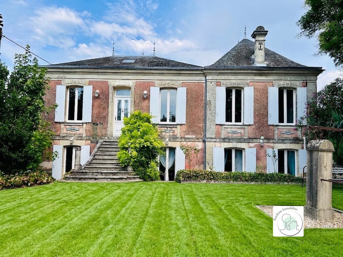 House in Blaye, Nouvelle-Aquitaine, France 1 - 18441732