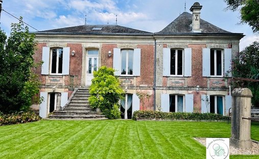 House in Blaye, Nouvelle-Aquitaine, France 1