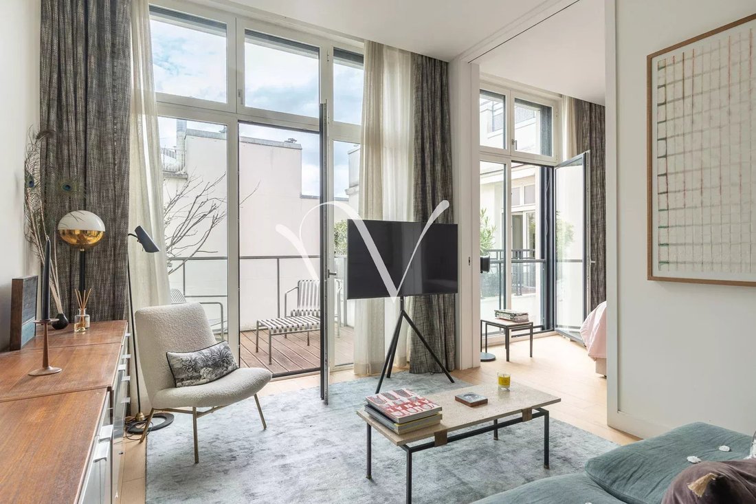 Apartment in Gros Caillou, Paris 7e Arrondissement, Paris 2 - 18437624