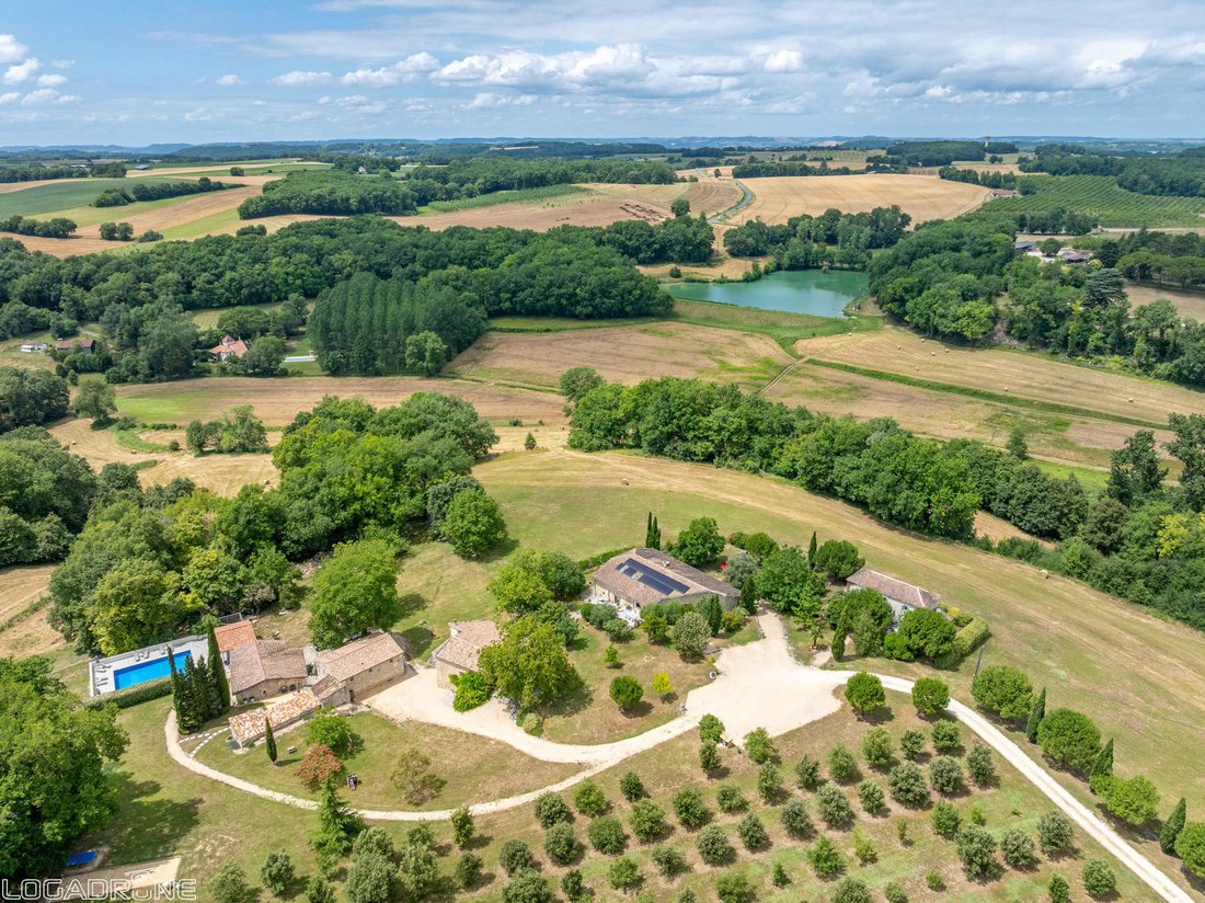 Estate in Sembas, Nouvelle-Aquitaine, France 1 - 18008772
